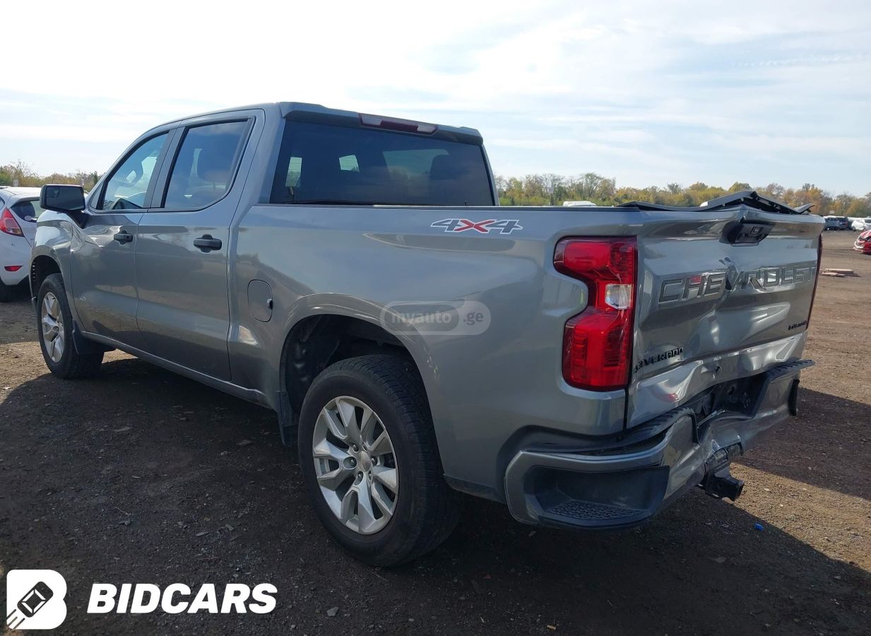 Chevrolet Silverado 2023 — photo 2