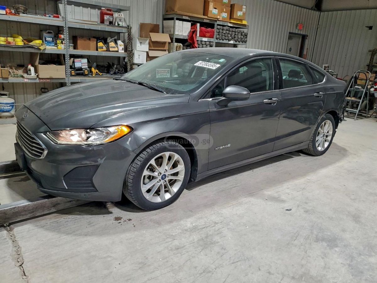 Ford Fusion 2018 — photo 2
