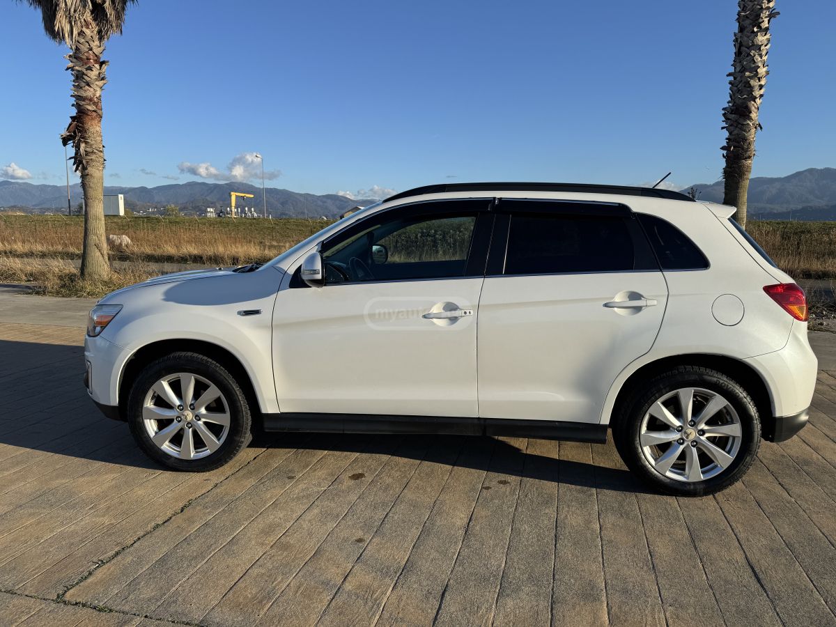 Mitsubishi Outlander Sport 2015 — photo 2