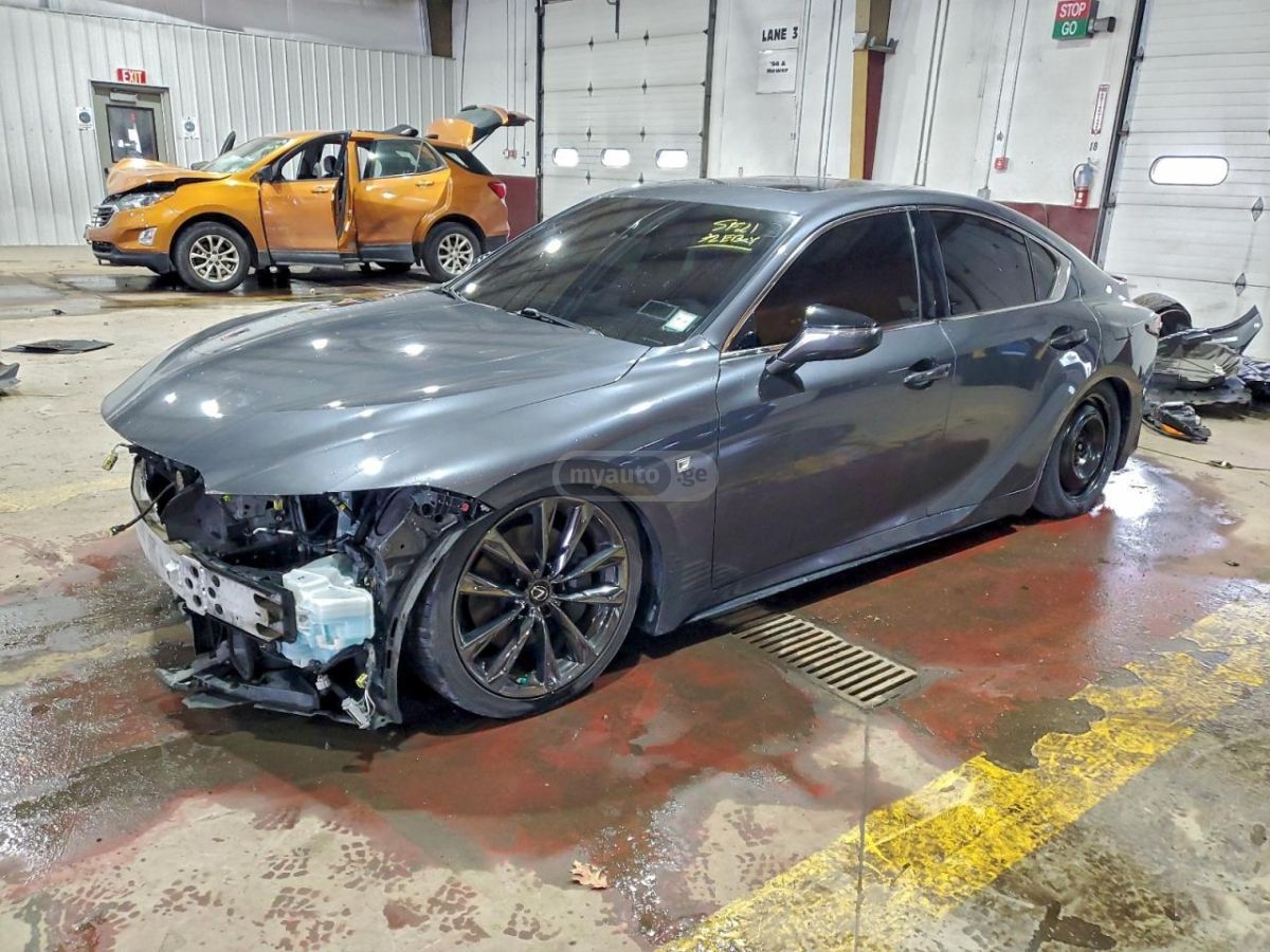 Lexus IS 350 2021 — photo 2