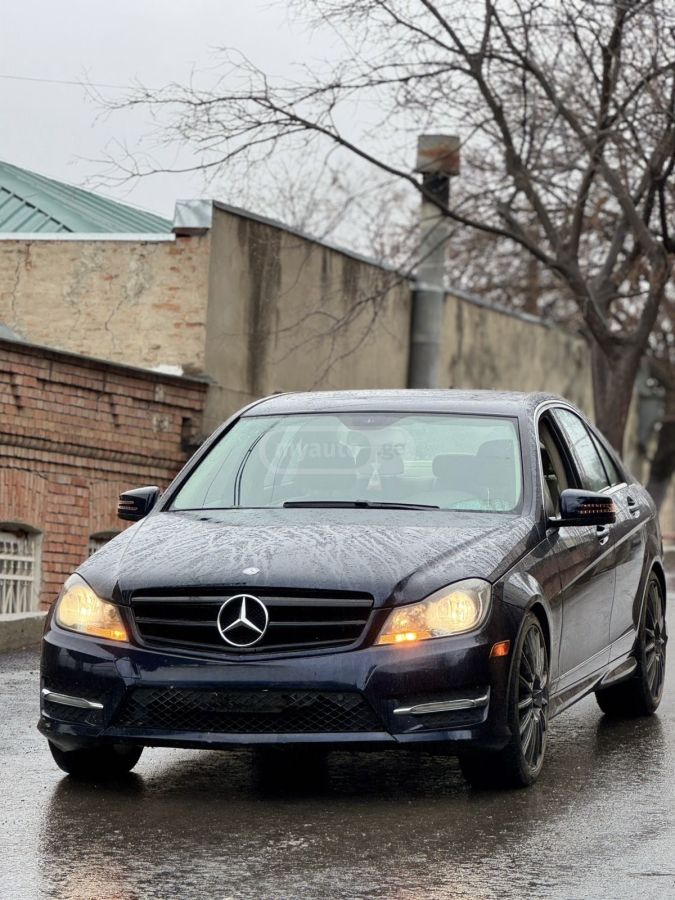 Mercedes-Benz C 300 2013 — photo 2