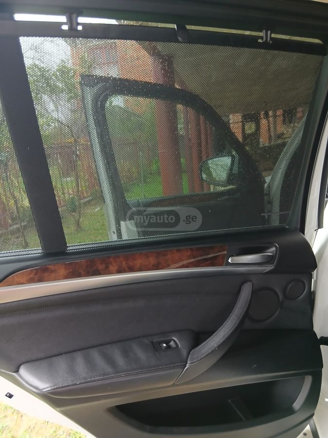 BMW X5 2013 — photo 2