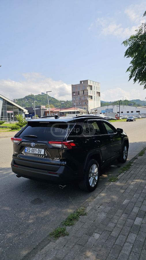 Toyota RAV 4 2021 — photo 2