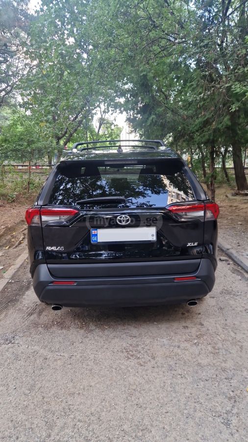 Toyota RAV 4 2019 — photo 2