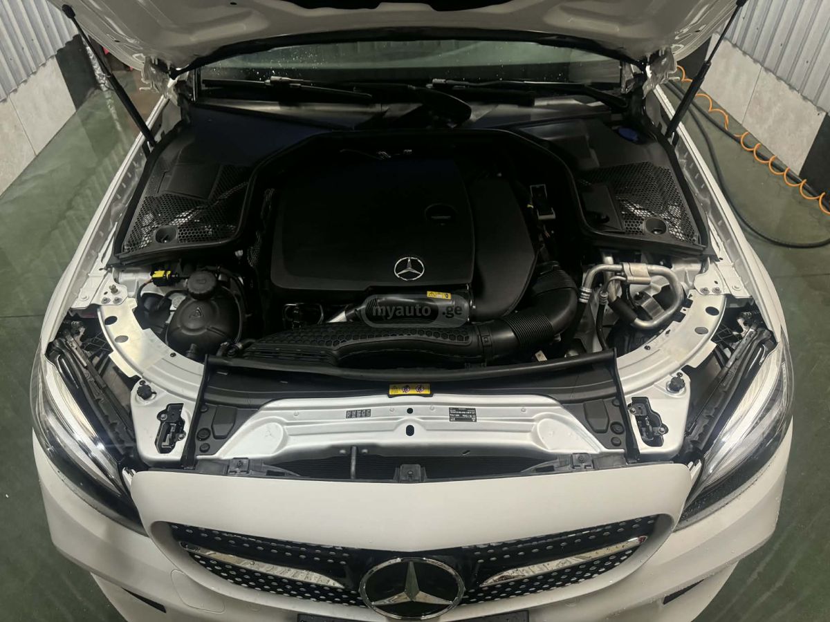 Mercedes-Benz C 300 2021 — photo 2