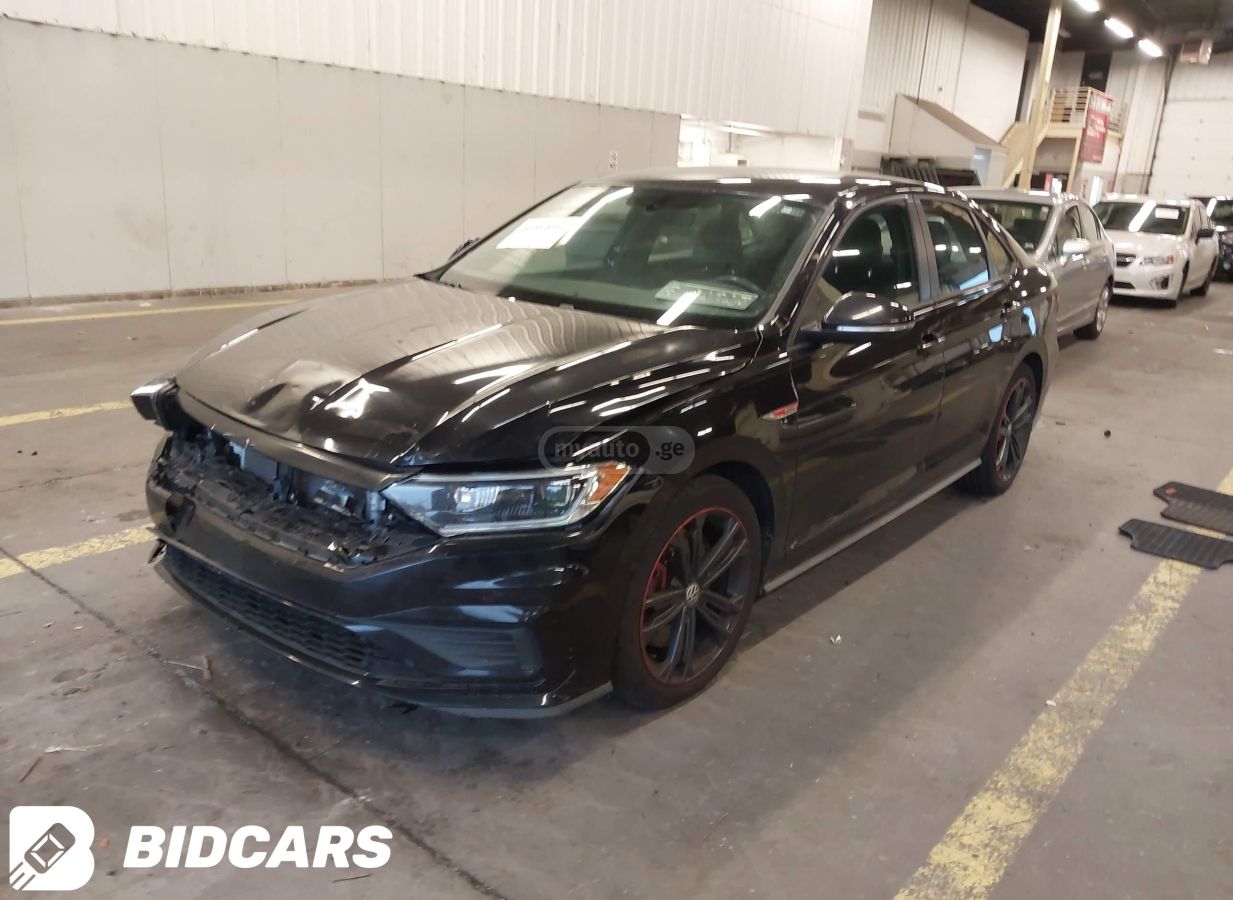 Volkswagen Jetta 2018 — photo 2