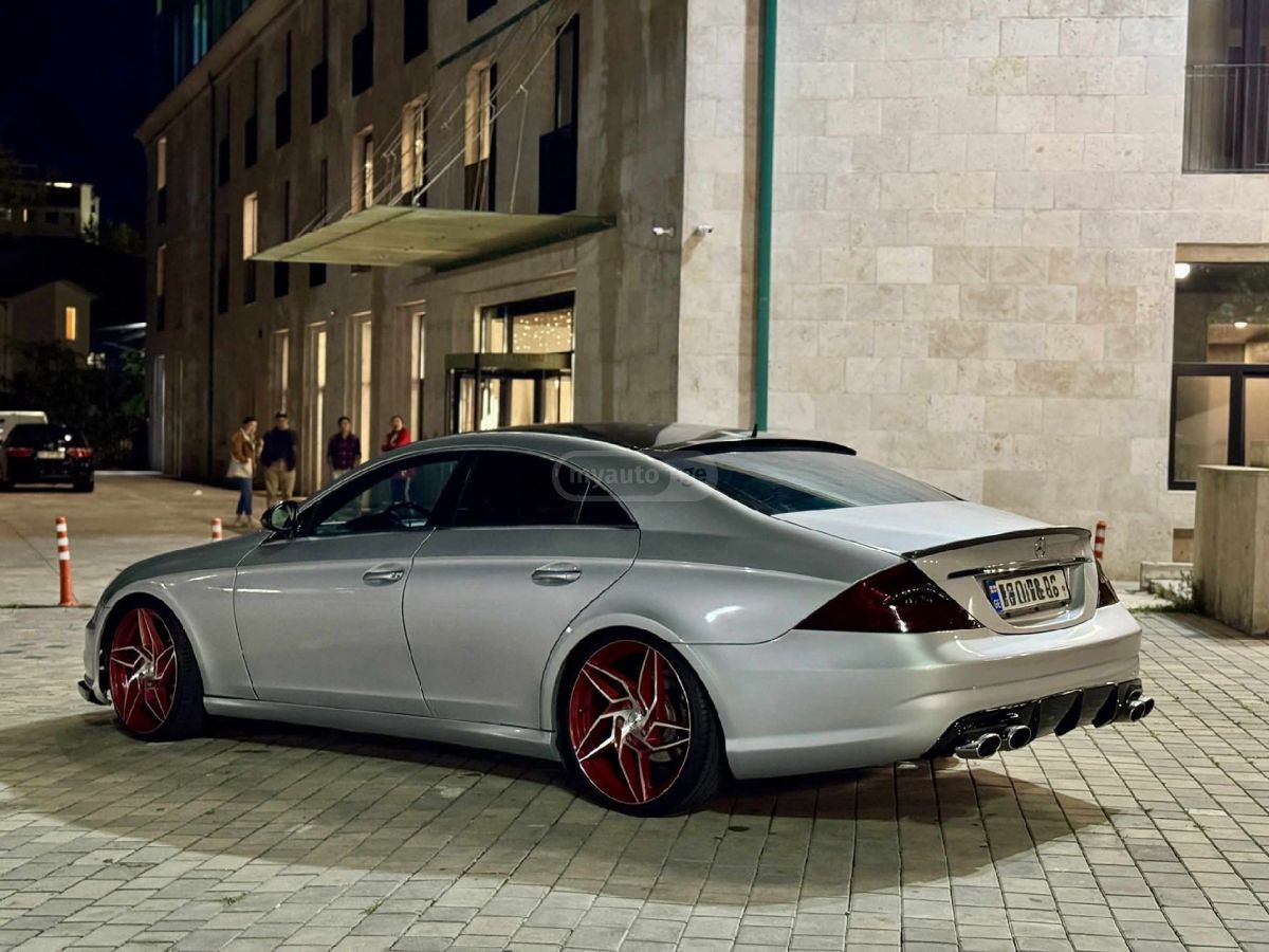 Mercedes-Benz CLS 500 2004 — photo 2