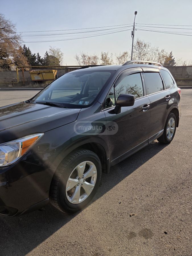 Subaru Forester 2016 — photo 2