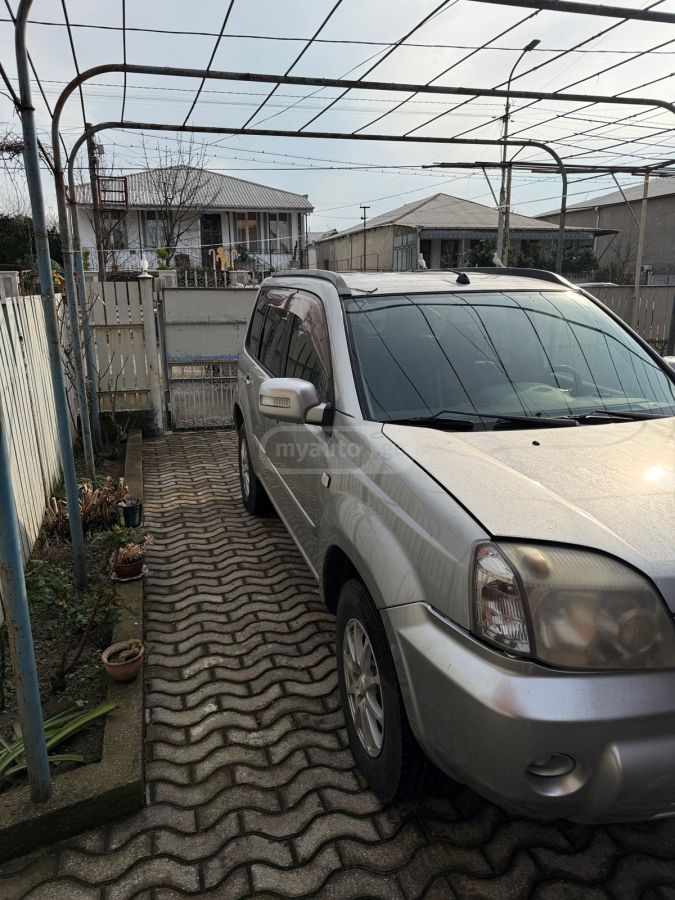 Nissan X-Trail 2005 — photo 2
