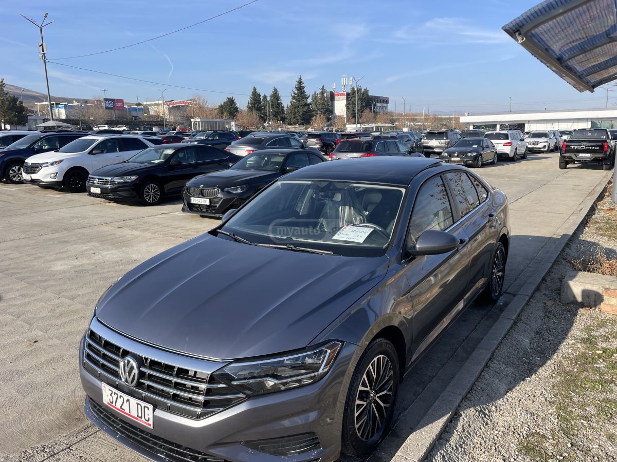 Volkswagen Jetta 2021 — photo 2