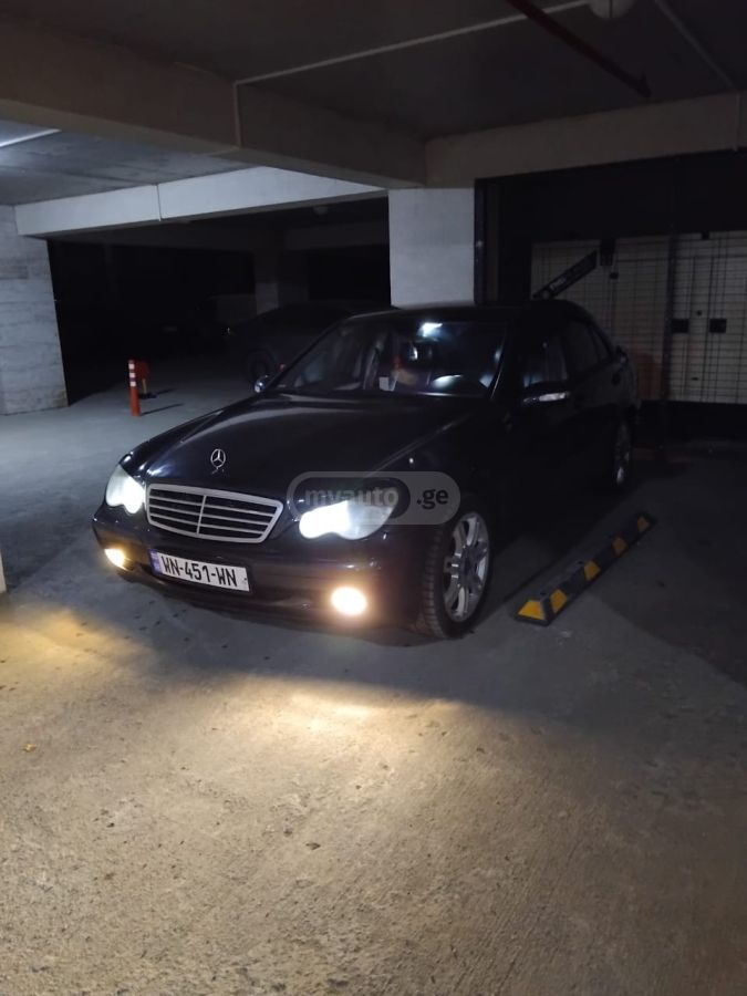 Mercedes-Benz C 180 2002 — photo 2