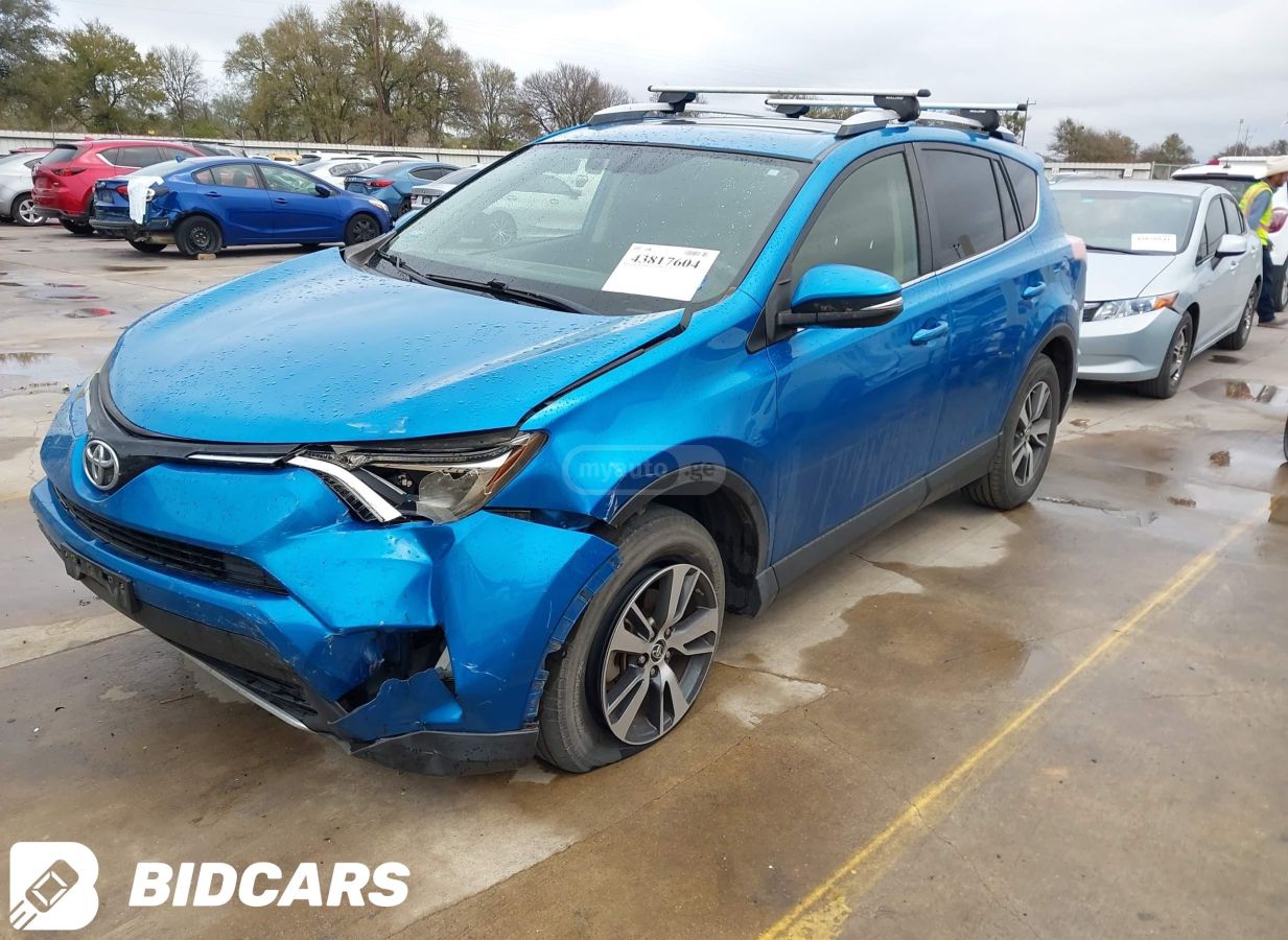Toyota RAV4 2016 — photo 2