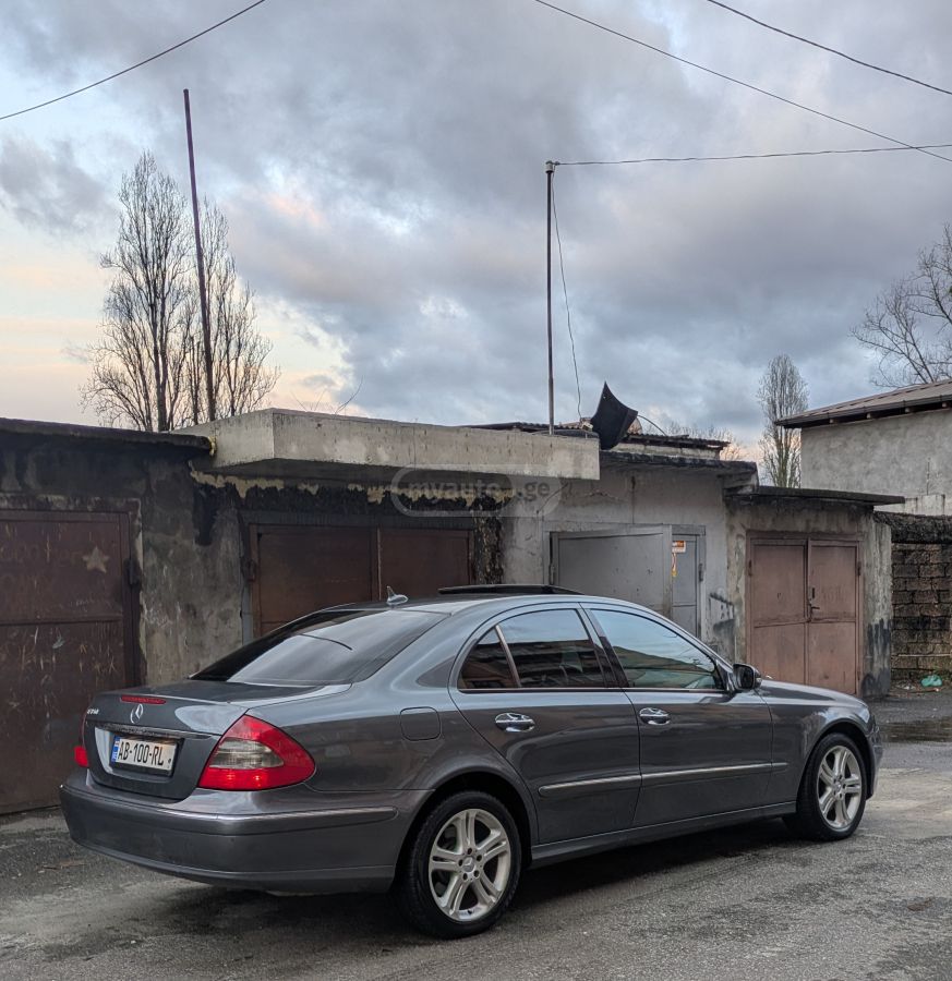 Mercedes-Benz E 350 2007 — photo 2