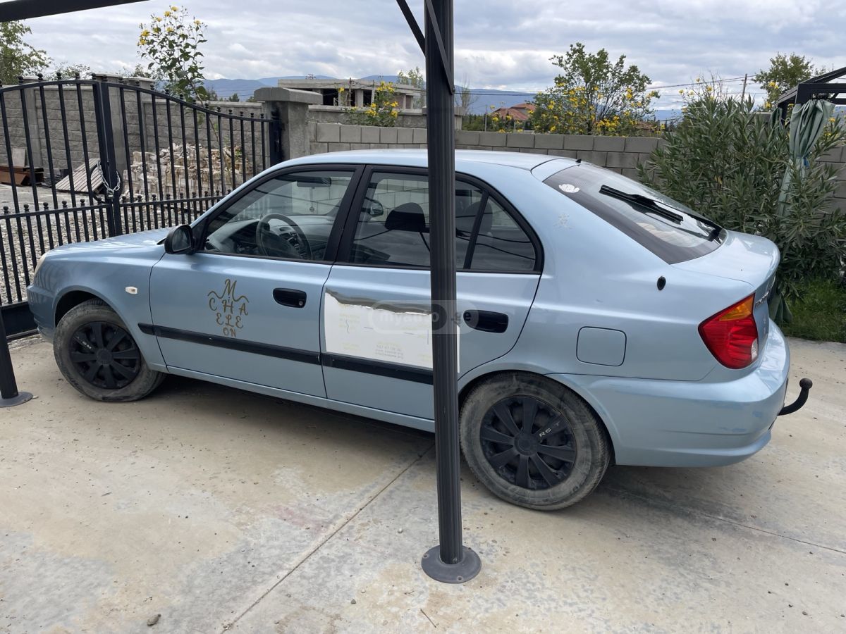 Hyundai Accent 2005 — photo 2