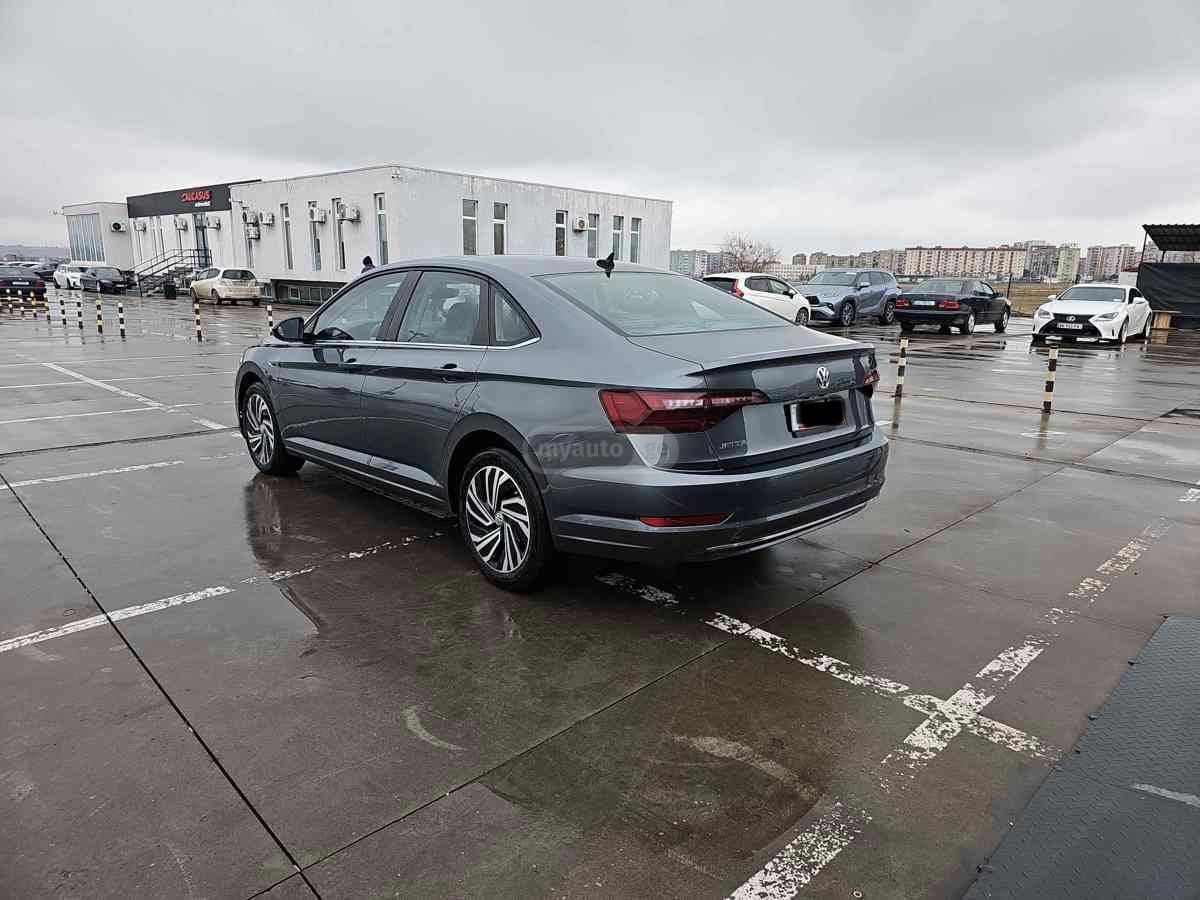 Volkswagen Jetta 2021 — photo 2