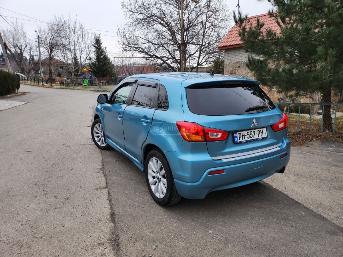 Mitsubishi Outlander Sport 2011 — photo 2