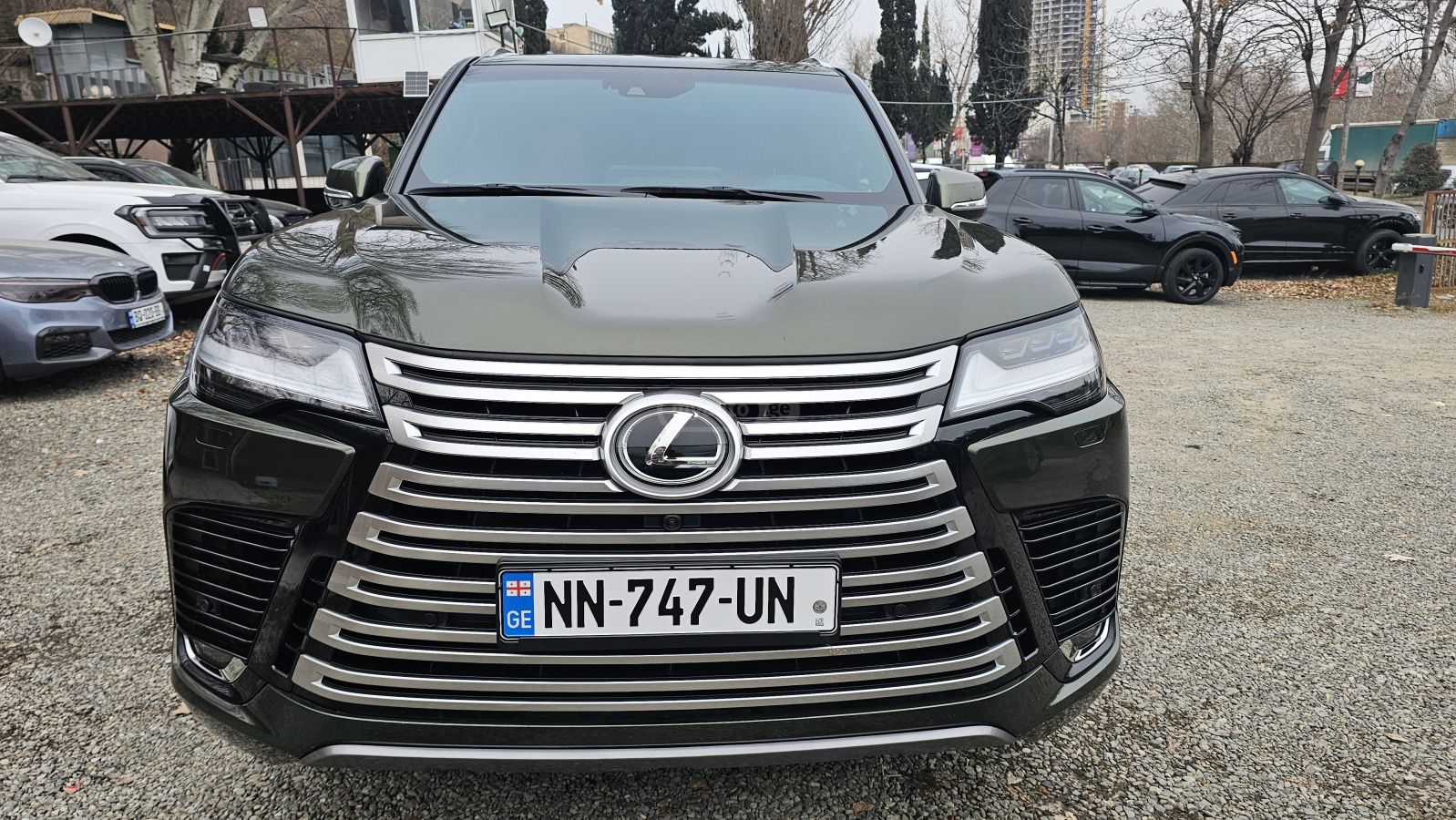 Lexus LX 500 2023 — photo 2