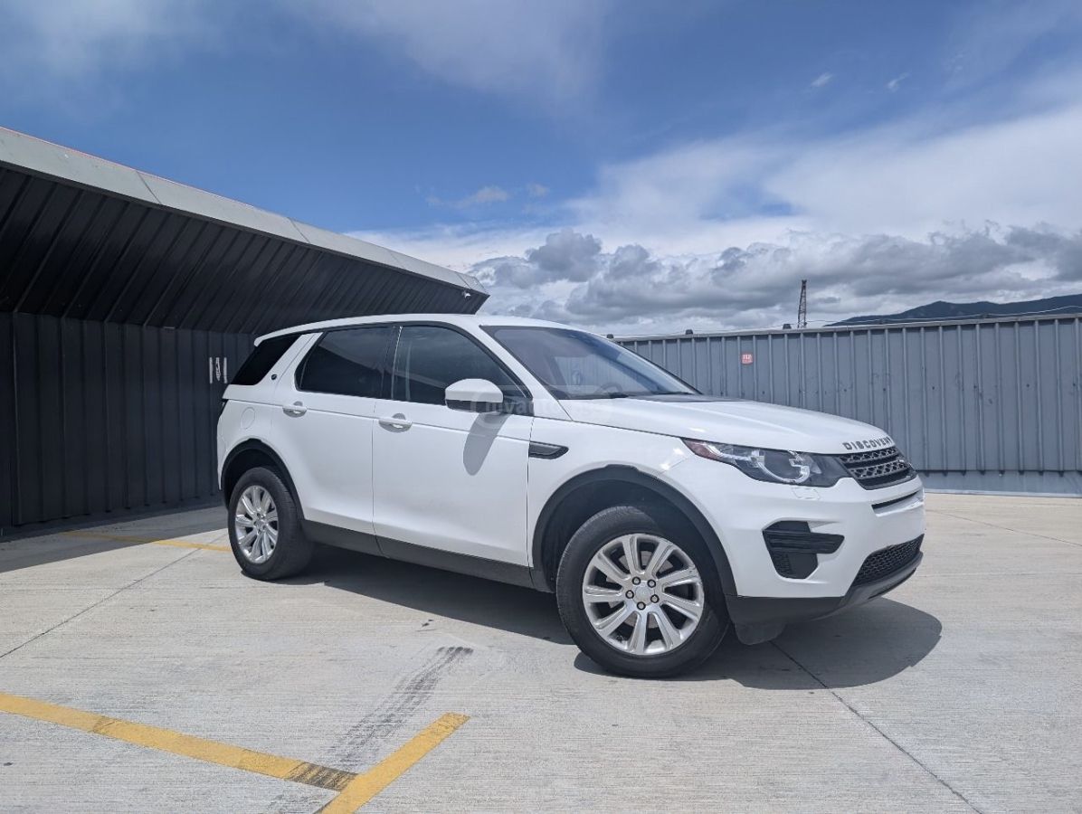 Land Rover Discovery Sport 2018 — photo 2