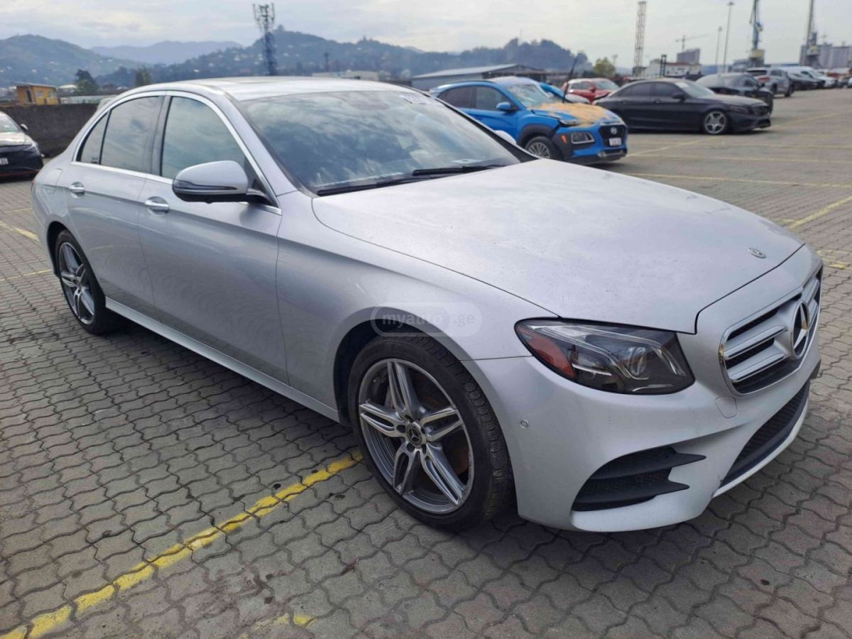 Mercedes-Benz E 300 2019 — photo 2