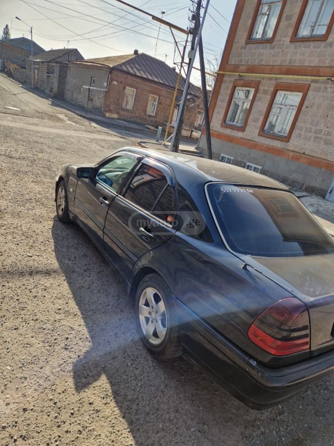 Mercedes-Benz C 180 1997 — photo 2