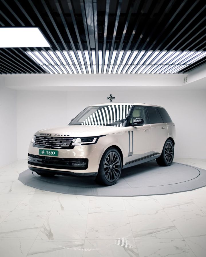Land Rover Range Rover 2022 — photo 2
