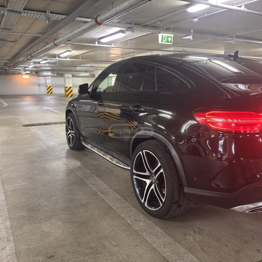 Mercedes-Benz GLE 43 AMG 2016 — photo 2