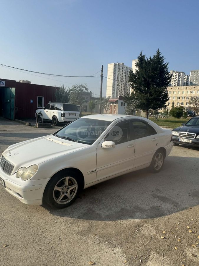 Mercedes-Benz C 220 2000 — photo 2