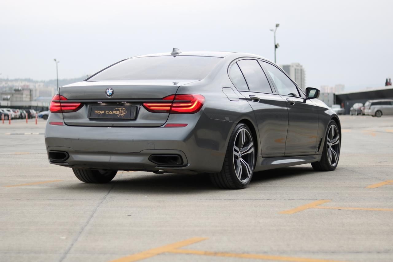BMW 750 2017 — photo 2