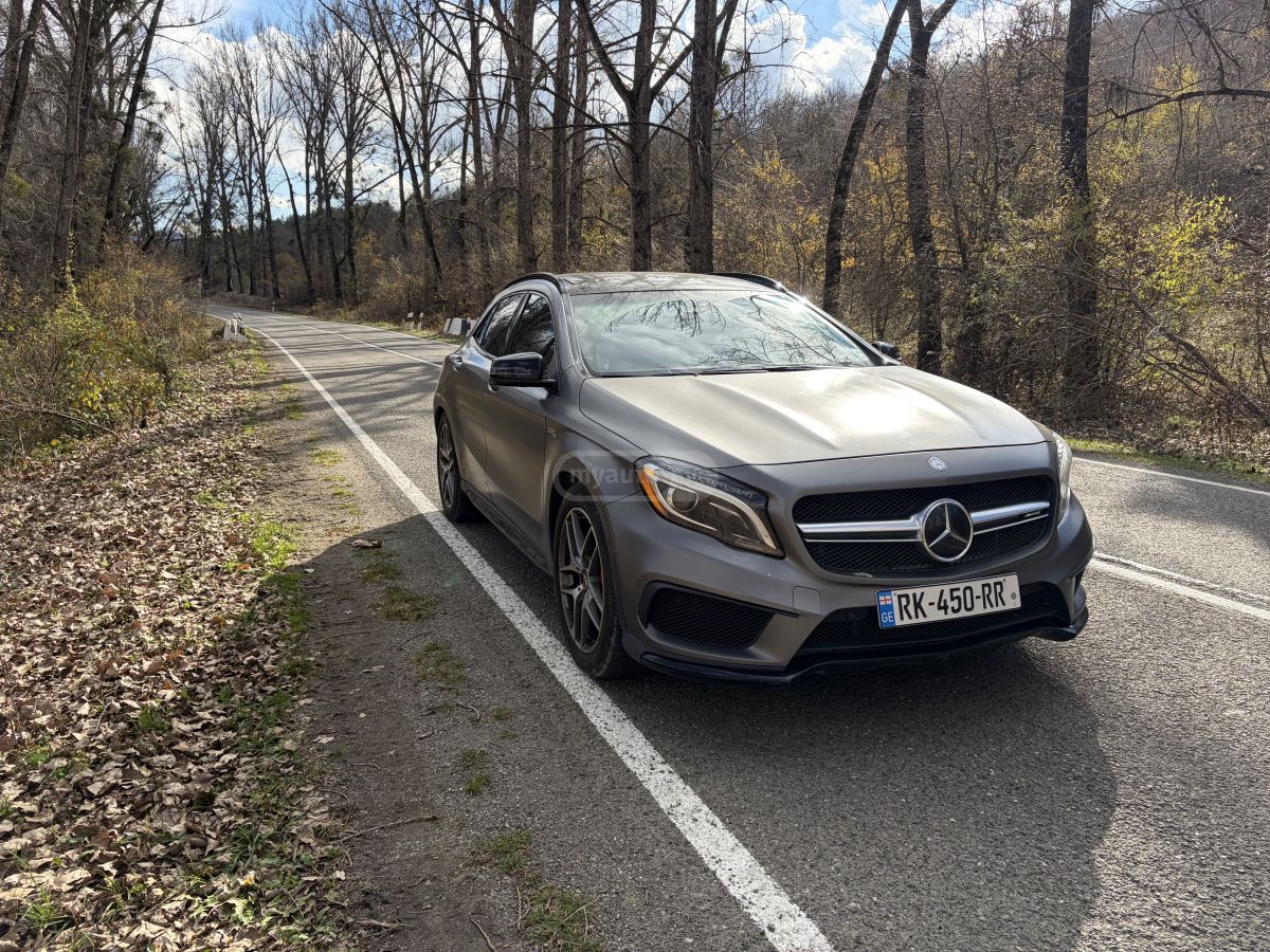 Mercedes-Benz GLA 45 AMG 2015 — photo 2