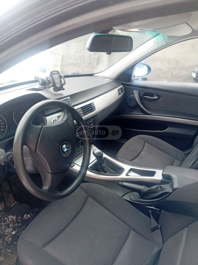 BMW 318 2007 — photo 2