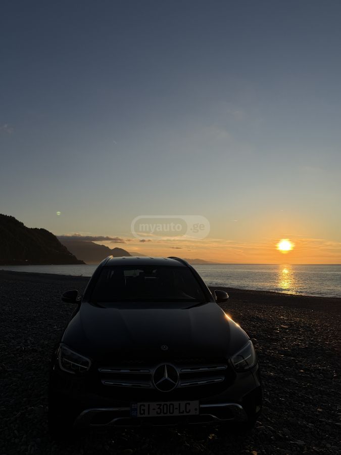 Mercedes-Benz GLC 300 2020 — photo 2