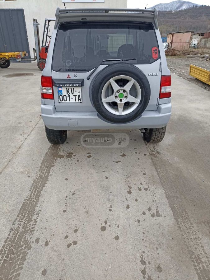 Mitsubishi Pajero IO 1998 — photo 2