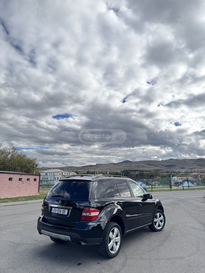Mercedes-Benz ML 350 2006 — photo 2