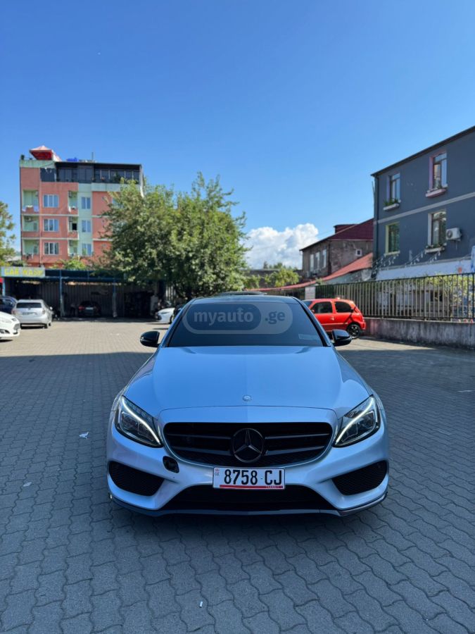 Mercedes-Benz C 300 2016 — photo 2