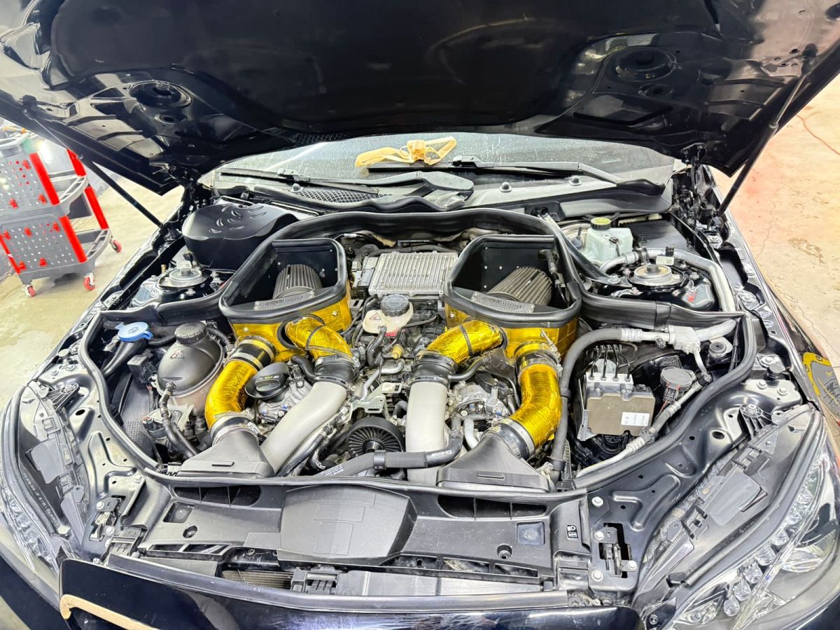 Mercedes-Benz E 63 AMG