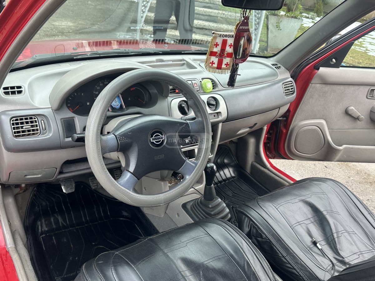 Nissan Micra 2000 — photo 2