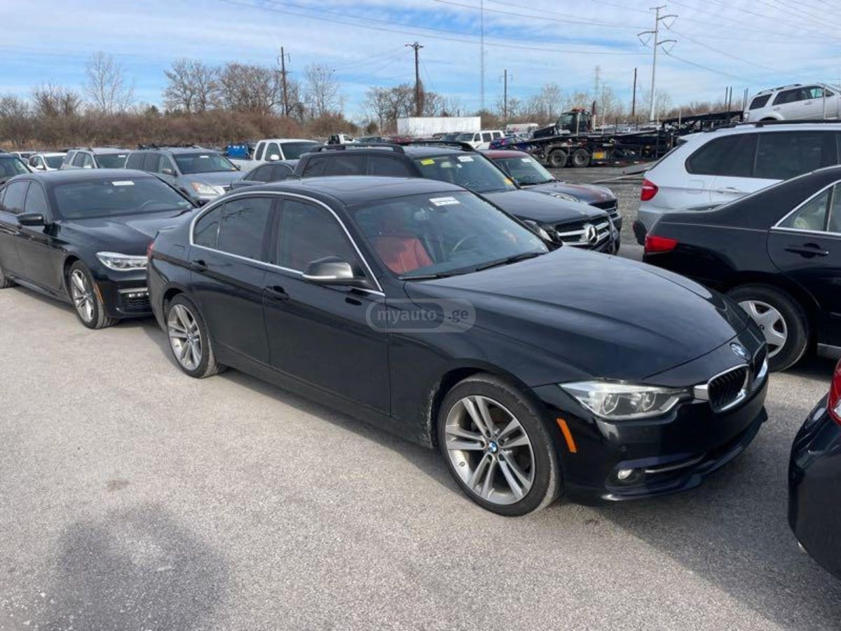 BMW 330 2017 — photo 2