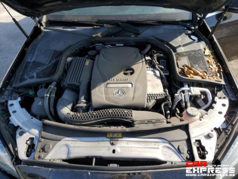 Mercedes-Benz C 350 2018 — photo 2