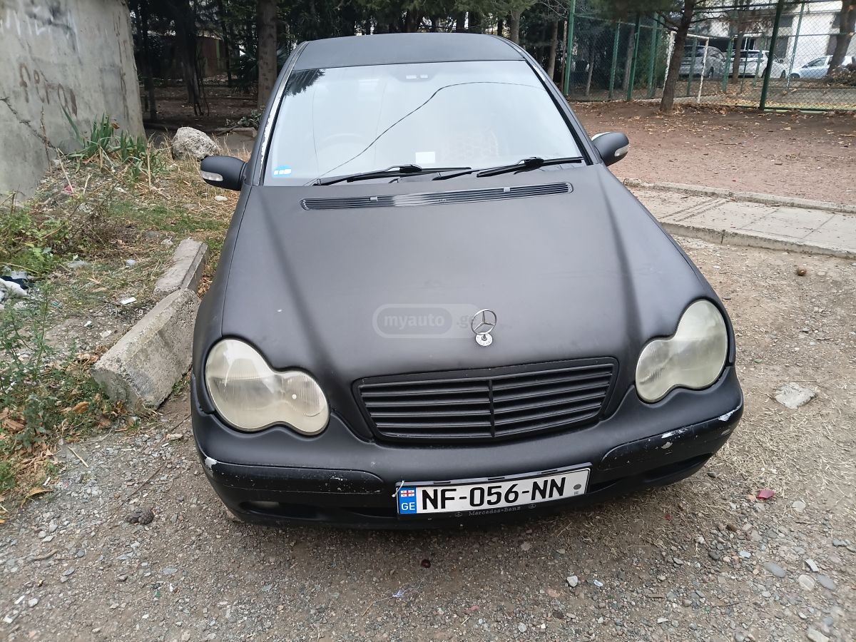 Mercedes-Benz C 200