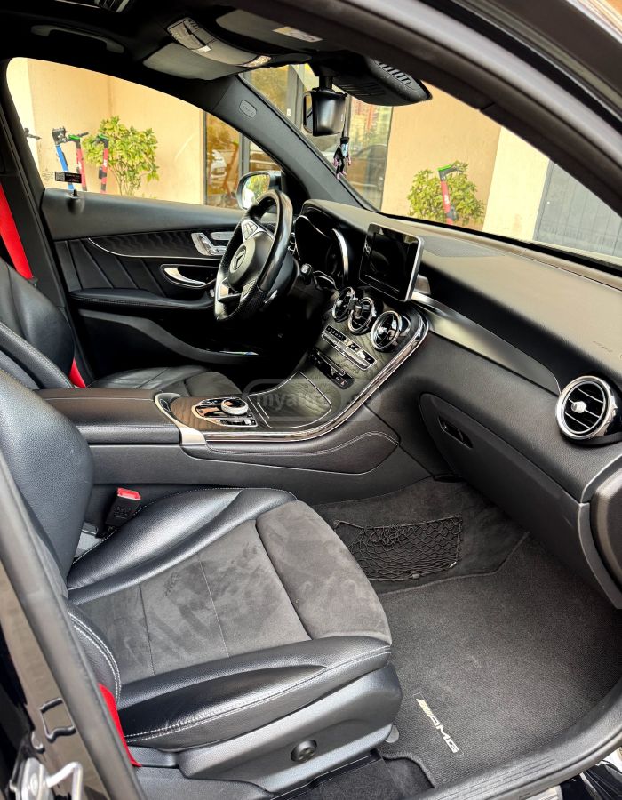 Mercedes-Benz GLC 300 Coupe 2017 — photo 2