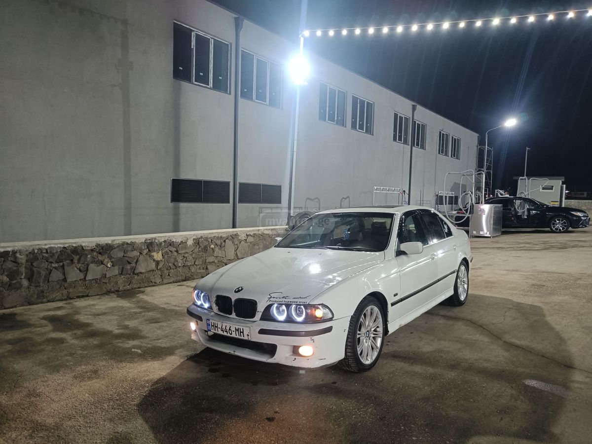 BMW 525