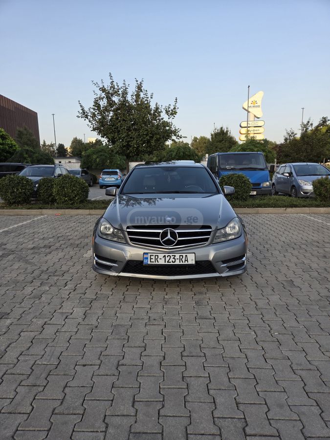 Mercedes-Benz C 300 2014 — photo 2