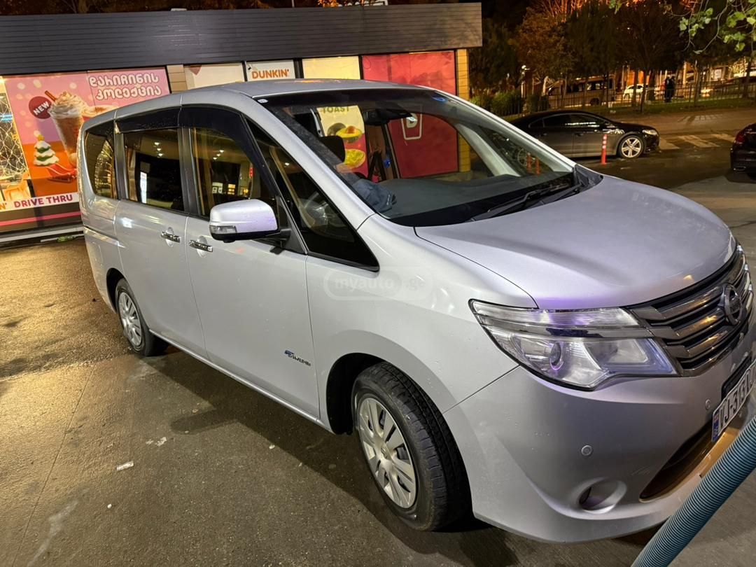 Nissan Serena 2015 — photo 2