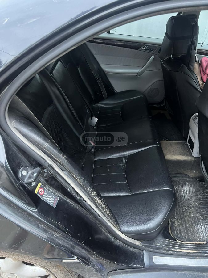 Mercedes-Benz C 240 2002 — photo 2