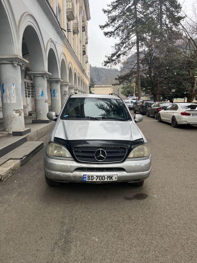 Mercedes-Benz ML 320 1998 — photo 2
