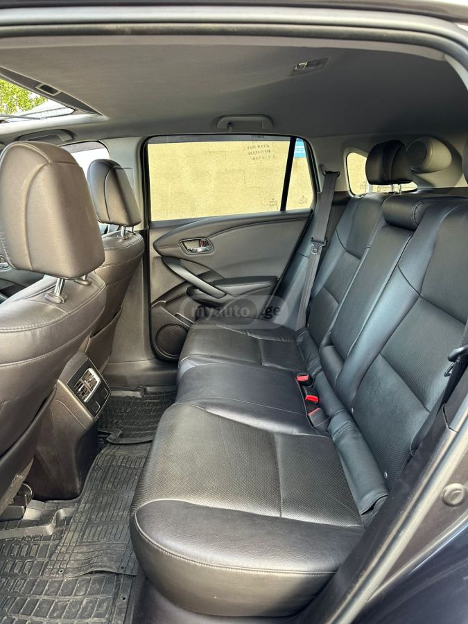 Acura RDX 2016 — photo 2