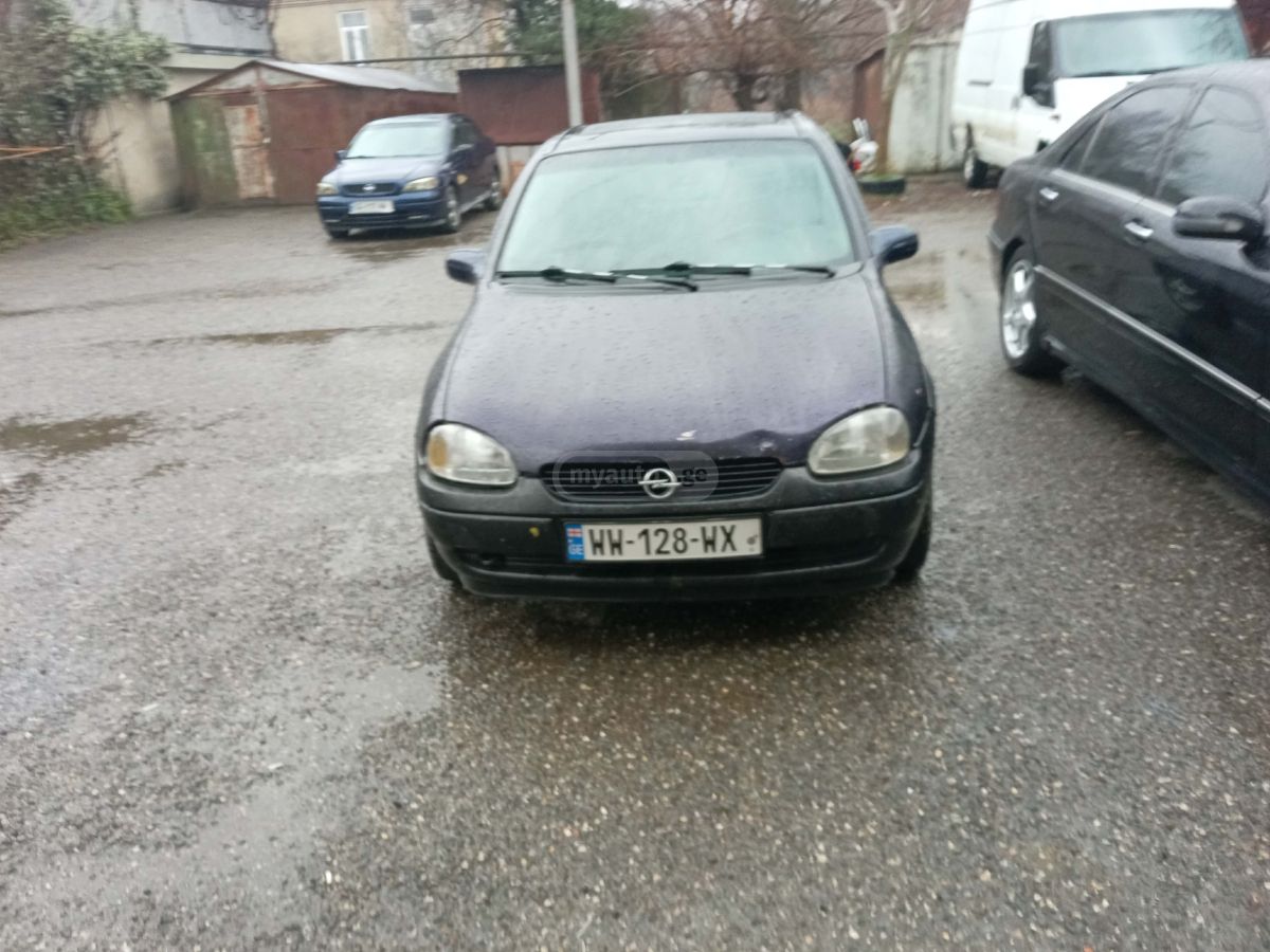 Opel Corsa 1994 — photo 2