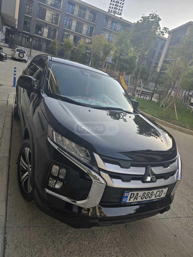 Mitsubishi Outlander Sport 2021 — photo 2