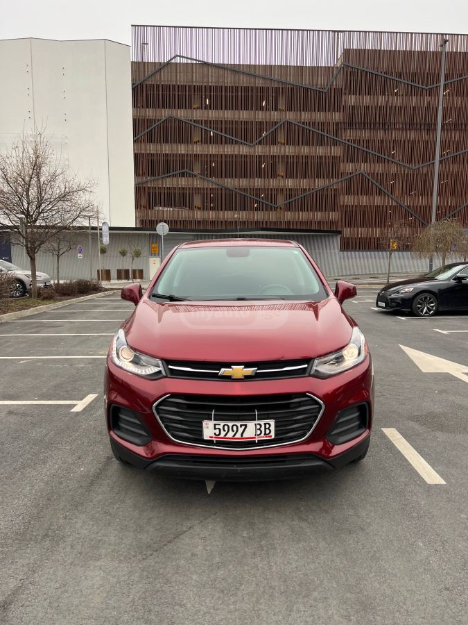 Chevrolet Trax 2021 — photo 2