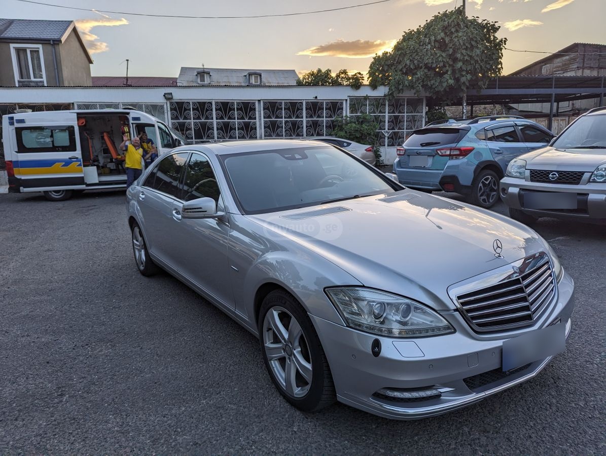 Mercedes-Benz S 350 2010 — photo 2